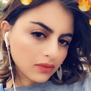 Meet your Posher, Shay